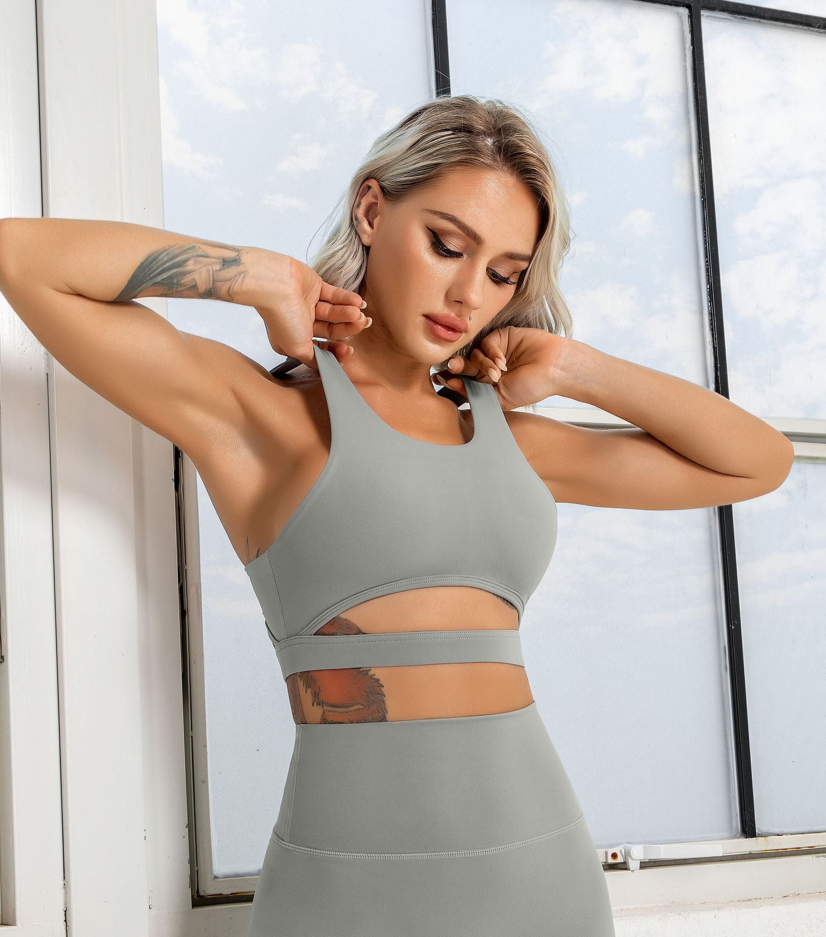SCULPT LUXE SPORT COVER STITCH STRAPPY SPORTS BRA AND SHORTS