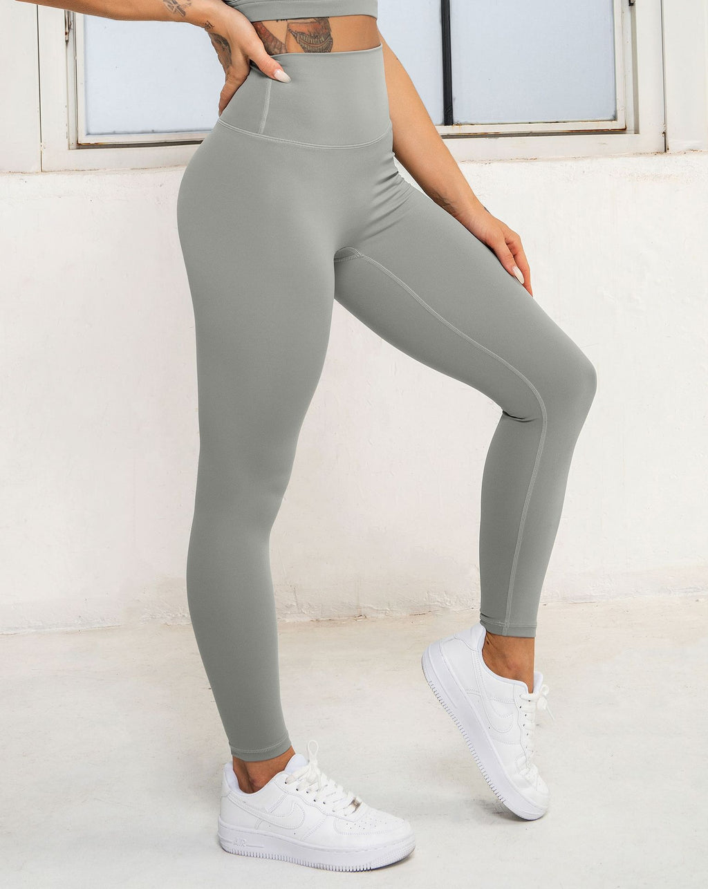 DIANA GUIDA SPORT SHOULDER WARMER CUF OFF BRUSHED SPORTS CROP TOP AND LEGGINGES