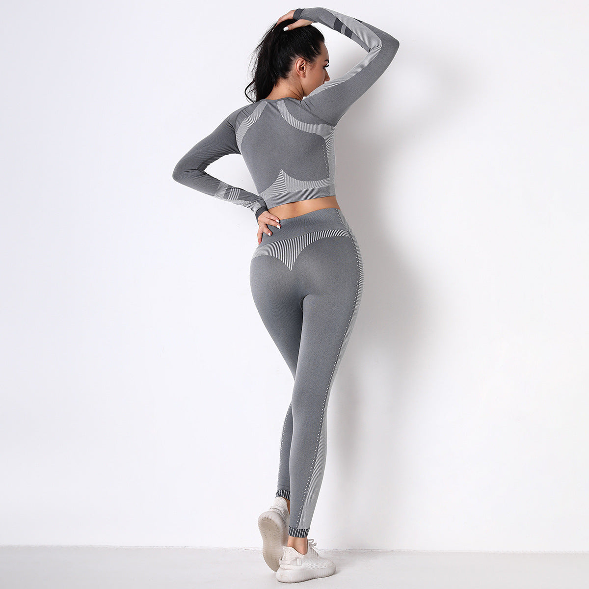 GREY SEAMLESS SPORT LONG SLEEVE CROP TOP AND LEGGIES SETS