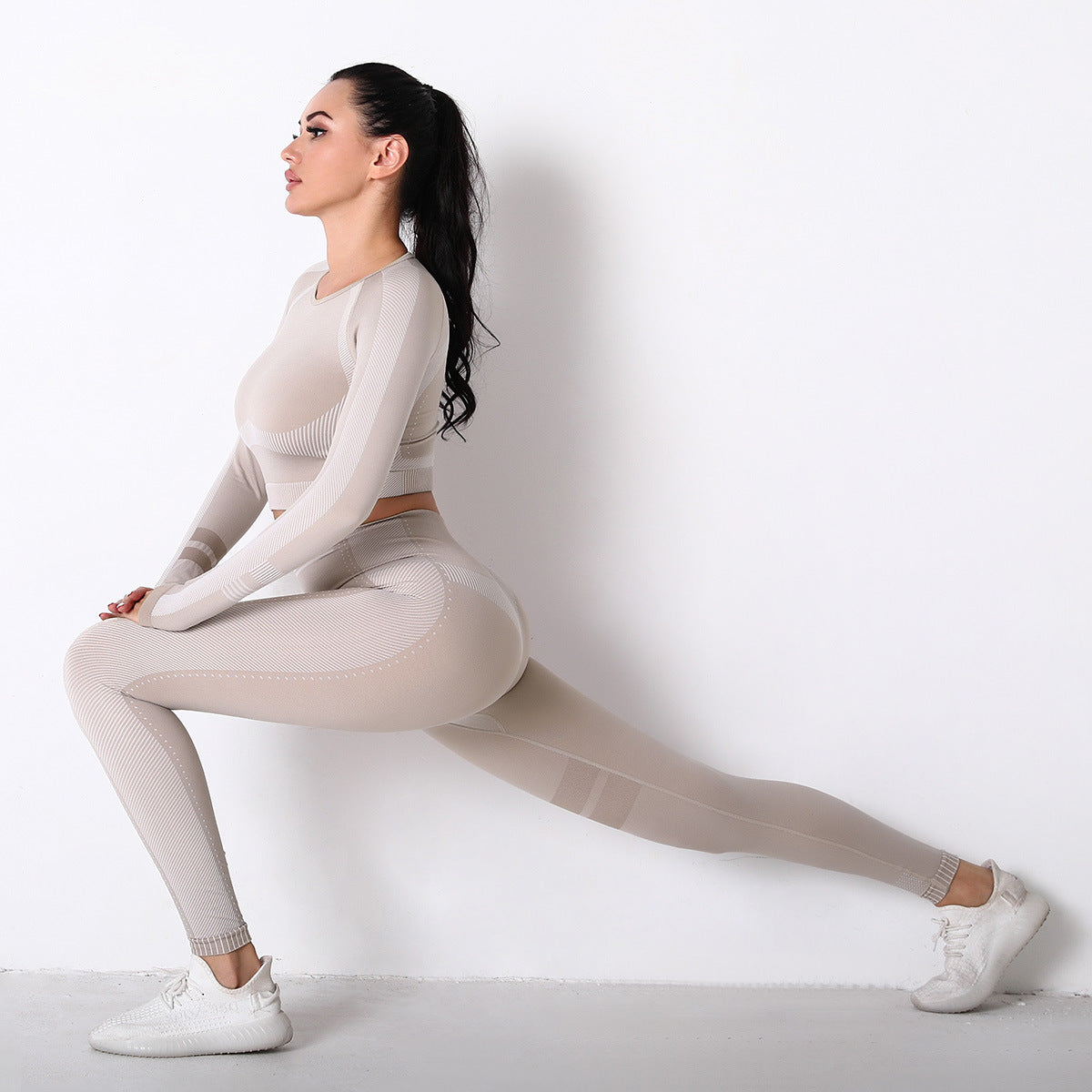 DIANA GUIDA CREAM SEAMLESS SPORT LONG SLEEVE CROP TOP AND LEGGIES SETS